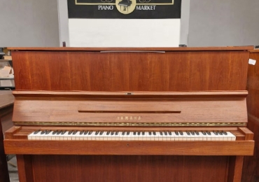 #2358325 Distinguido Piano YAMAHA Modelo W103, Garantizado.