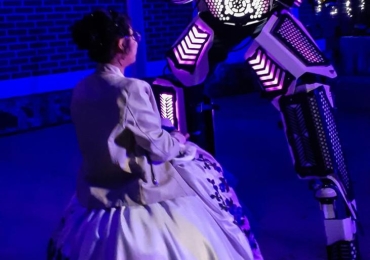 🤖🎉 LUCES QUE BAILAN CONTIGO
