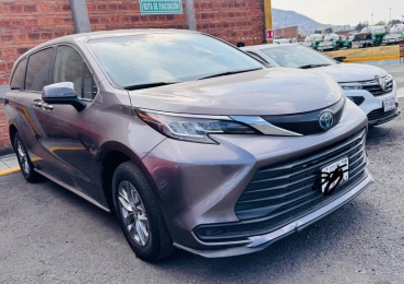 Toyota Sienna 3.5 Le At
