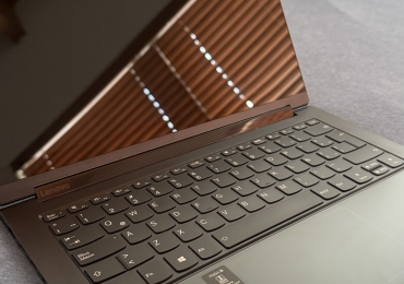 Lenovo Yoga 9 14ITL5 | Core i7 | 16GB RAM | 512GB SSD | Touch 2 en 1 Convertible