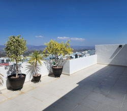 🏡 Bienvenido a tu nuevo hogar, donde el confort, la exclusividad y las vistas extraordinarias se unen en un solo lugar.
