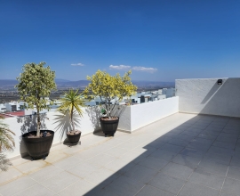 🏡 Bienvenido a tu nuevo hogar, donde el confort, la exclusividad y las vistas extraordinarias se unen en un solo lugar.