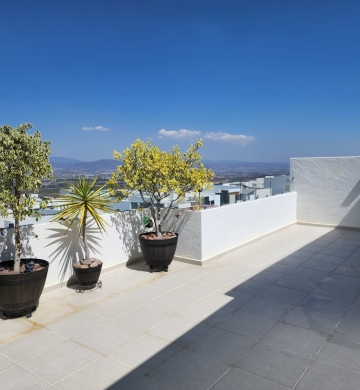 🏡 Bienvenido a tu nuevo hogar, donde el confort, la exclusividad y las vistas extraordinarias se unen en un solo lugar.