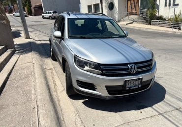 2013 Volkswagen Tiguan 2.0T S Sport Utility 4D FWD Plata Reflex Metálica