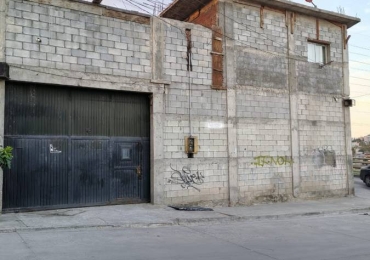 casa en avenida principal comercial.