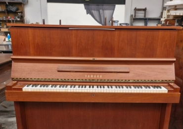 #2576563 Piano de Reconocida Marca YAMAHA Modelo W103.