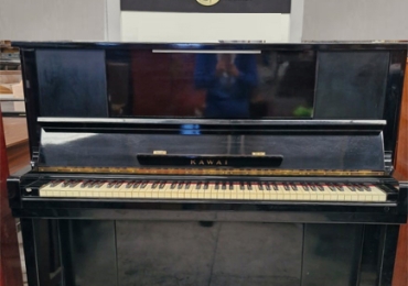 #100119 Piano KAWAI Modelo K20, Calidad Japonesa.