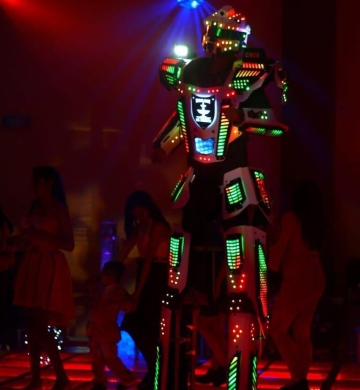 🤖🎊 UN SHOW QUE ILUMINA TU GRAN DÍA