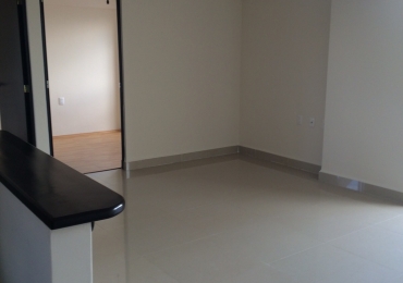 ILUMINADO DEPARTAMENTO EN LA RAZA