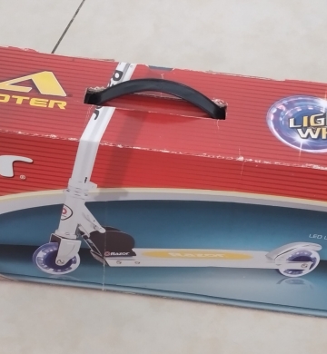 SCOOTER Razor -PATINETA  Precio $400.