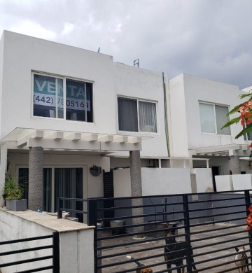 Casa en Paseos del Bosque