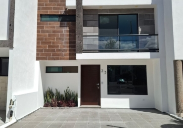 🏡 Lujo y Diseño a Estrenar: Casa con Roof Garden en La Antigua Cementera – ¡4 Recámaras! 💎