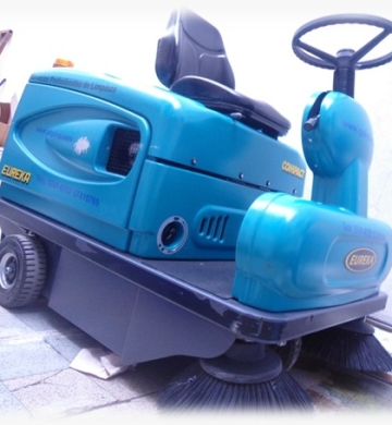 Barredora de pisos Hombre a Bordo