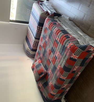 Camas doble y sencilla con colchón CASI NUEVAS!