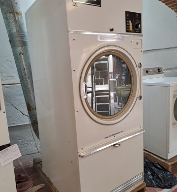 Secadora industrial para lavandería o tintorería marca CISSELL – Modelo L28ES30G – Gas