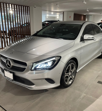 Mercedes-Benz Clase CLA 1.6 200 Cgi Sport At