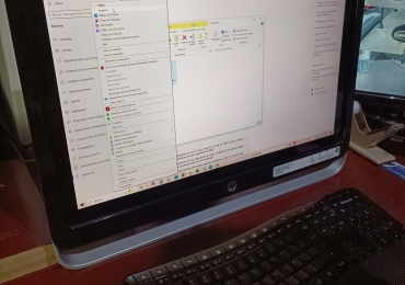 Computadora funcionando.