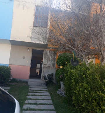 Excelente casa de 2 pisos en venta -CUATITLAN IZCALLI