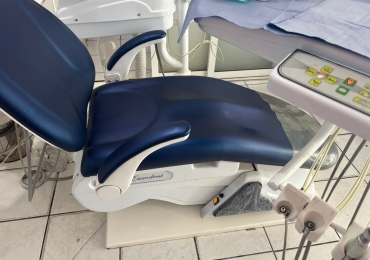 Mantenimiento y reparación de equipos dentales