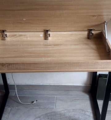 Bonito escritorio en perfectas condiciones