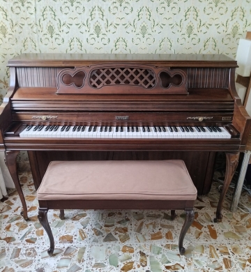 Piano vertical Kimball en excelentes condiciones