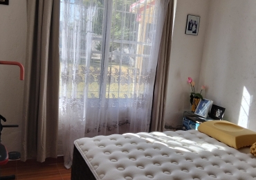 RENTO CASA AMUEBLADA, 1 PISO, 3 RECAMARAS, 2 1/2 BAÑOS, SALA COMEDOR, COCINA INTEGRAL CON AREA DE LAVADO, UN MEDIO BAÑO EN JARDIN