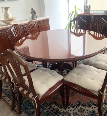ELEGANTE COMEDOR 8 PERSONAS ESTILO CLASICO INGLES, CAOBA REAL AL ALTO BRILLO