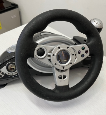 VOLANTE CON PEDALES  SEMINUEVO PARA PLAY STATION