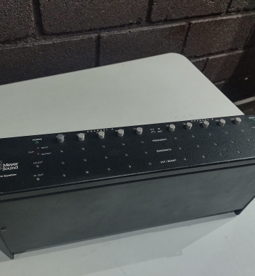 Equalizador parametrico Meyer Sound