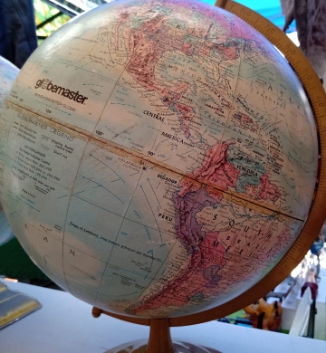 dos globos terráqueos los dos o uno solo