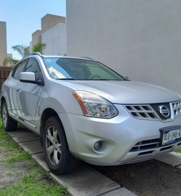 CAMIONETA ROGUE NISSAN 2011 EN MUY BUEN ESTADO