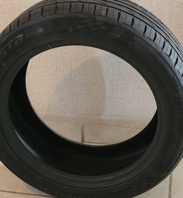 LLANTA KUMHO 215/50 ZR17 95W
