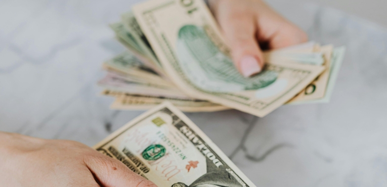 Cómo negociar precios en segunda mano y pagar menos sin incomodar (guía real 2026)