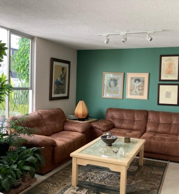 VENDO SALA USADA, 2 SILLONES UNO 3 PLAZAS OTRO 2 PLAZAS  TELA CAFE