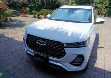 SUV DE LUJO IMPECABLE