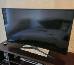 TV SAMSUNG 4K 40 PULGADAS CURVA