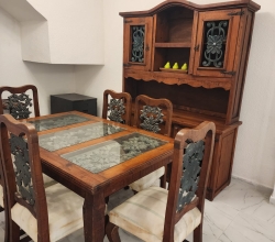 Comedor de madera maciza con herrería artesanal + trinchador a juego