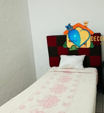 Se rentan habitaciones amuebladas para señoritas y jóvenes estudiantes, atrás de la UDLAP