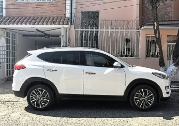 HYUNDAI TUCSON LIMITED TA