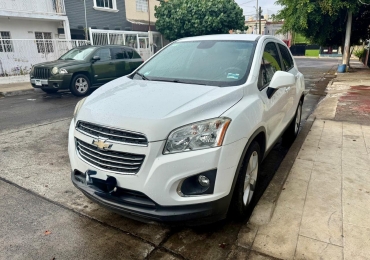 CHEVROLET TRAX LS ESTANDAR 2016  UNICO DUEÑO FACTURA ORIGINAL, RINES DE ALUMINIO 18″ DE AGENCIA, FAROS DE NIEBLA 98 MIL KM