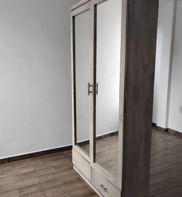 Zapatera de madera de pino – 7 niveles (35 pares) + 2 cajones