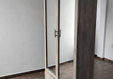 Zapatera de madera de pino – 7 niveles (35 pares) + 2 cajones