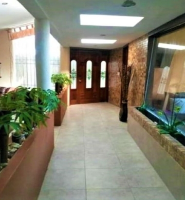 ¡Excelente oportunidad! Hermosa casa en venta con opción de adquirir terreno adyacente!