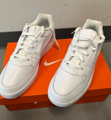 Tenis Ebernon Low Blancos Nike No. 29