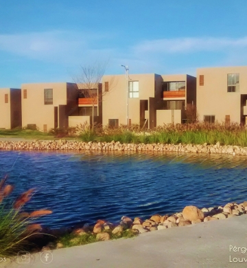 Cuatro Acabados… a toda Madera !, -laminados, alfombras, vinílicos, decks