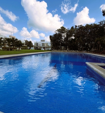 Casa amueblada en renta en Palmas Turquesa | Privada Arenga con alberca