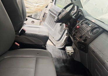 Grúa tipo canastilla