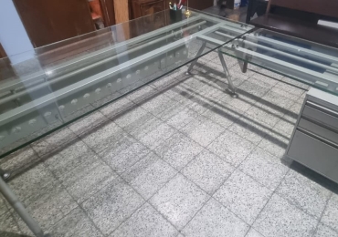 Escritorio de vidrio Tipo L