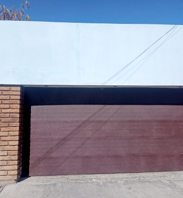 PRECIOSA CASA EN VENTA 🏠CON EXCELENTE UBICACION, BIEN EQUIPADA Y CON OPORTUNIDAD DE NEGOCIO 💲💲 UBICADA EN INSURGENTES OESTE CERCA DE UABC