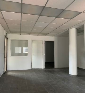 Oportunidad de Oficina en Venta 65 mts a un costado de Plaza la Victoria, lista para ocupar, uso de suelo comercial y de servicio